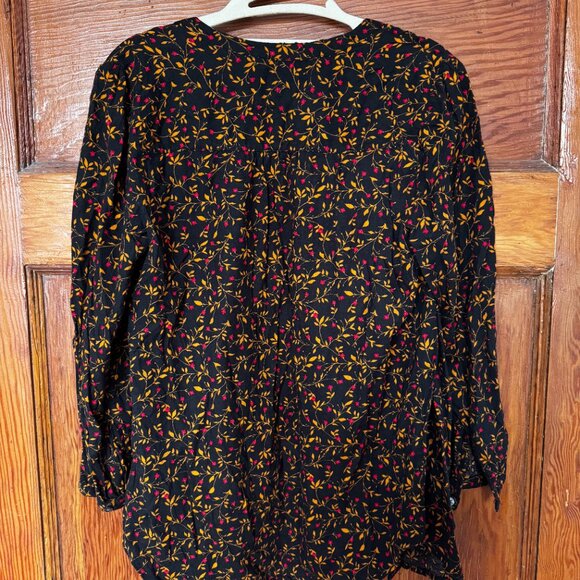 3/4-sleeve black floral button-down - Picture 3 of 3